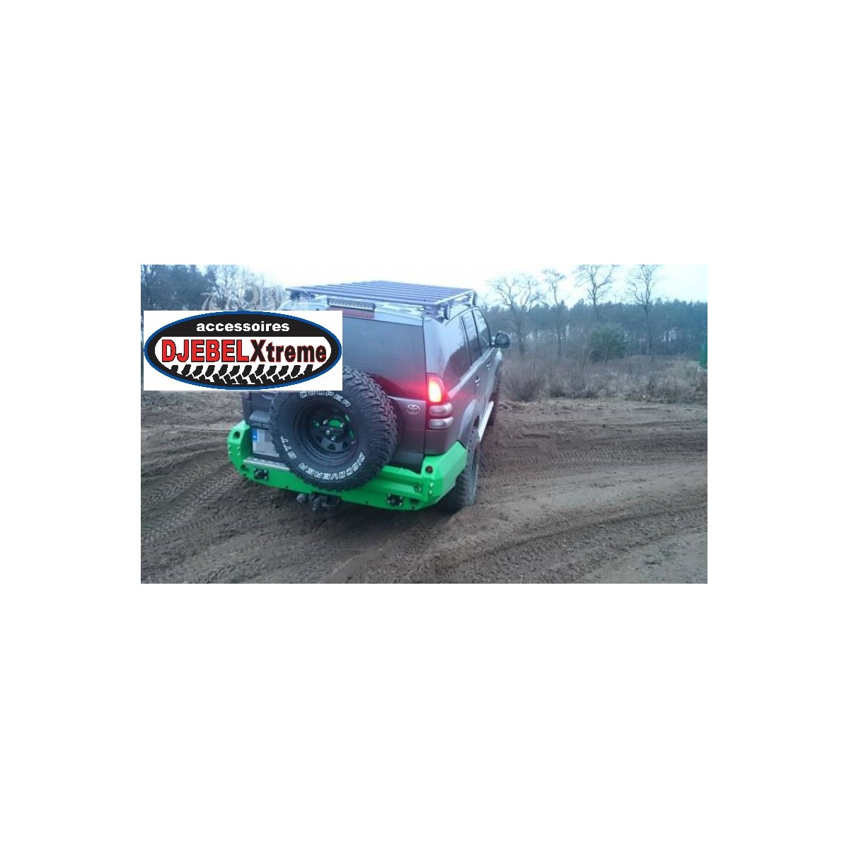 PARE-CHOC ARRIÈRE ACIER TOYOTA KDJ120 AVEC SUPPORT ROUE DROITE