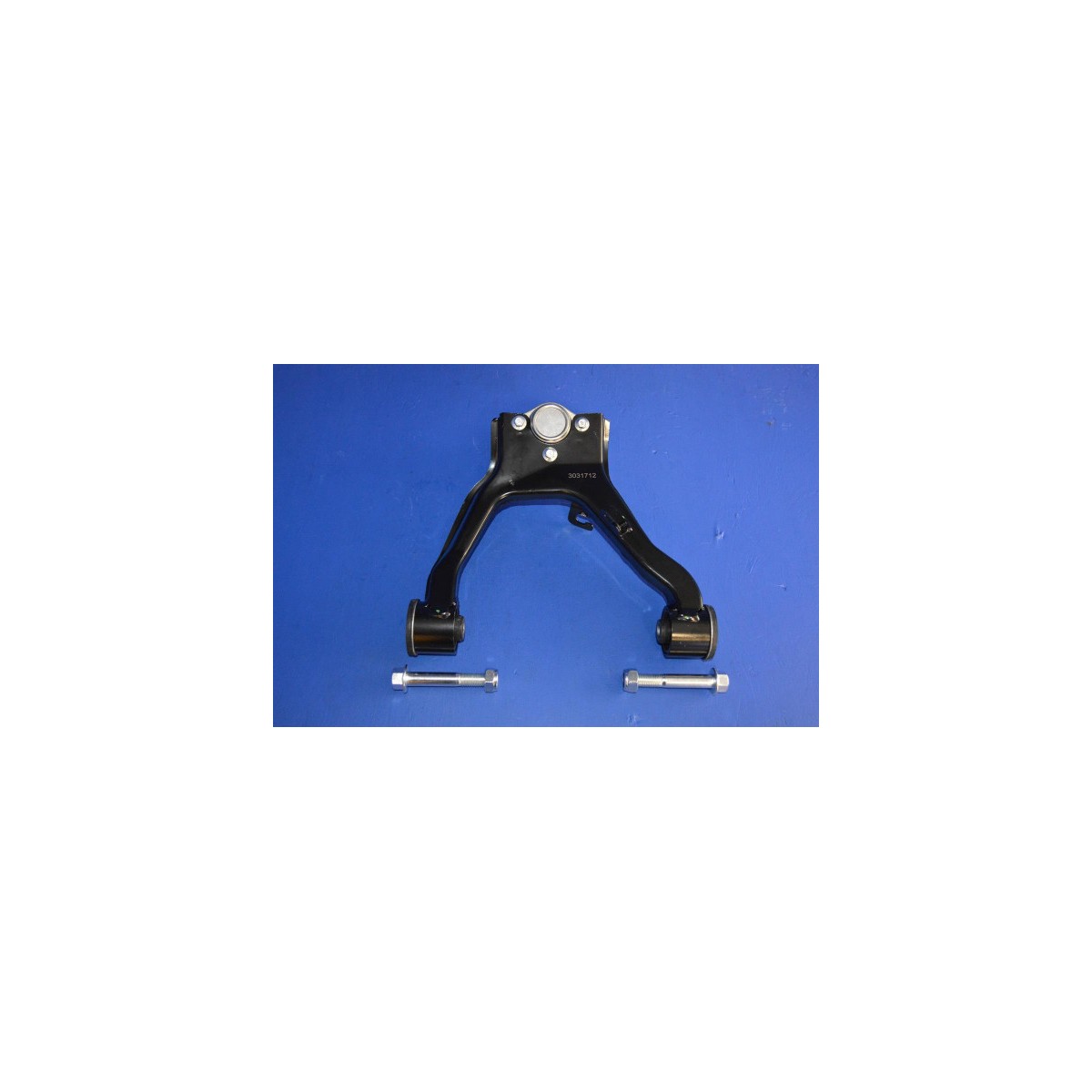 Triangle de suspension supérieur avant gauche Pajero III