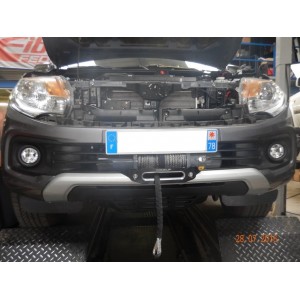 Platine de treuil intégrée au pare-chocs d'origine pour Mitsubishi L200 après 2015 & Fiat Fullback