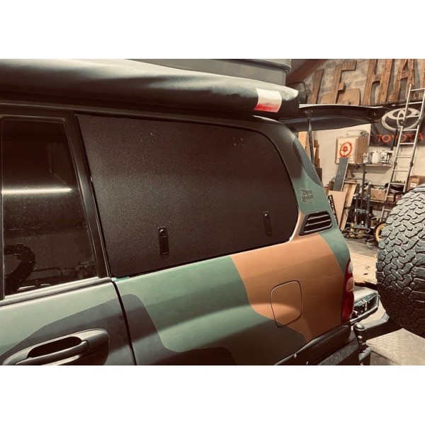 Fenêtre Gullwing aluminium gauche HDJ100