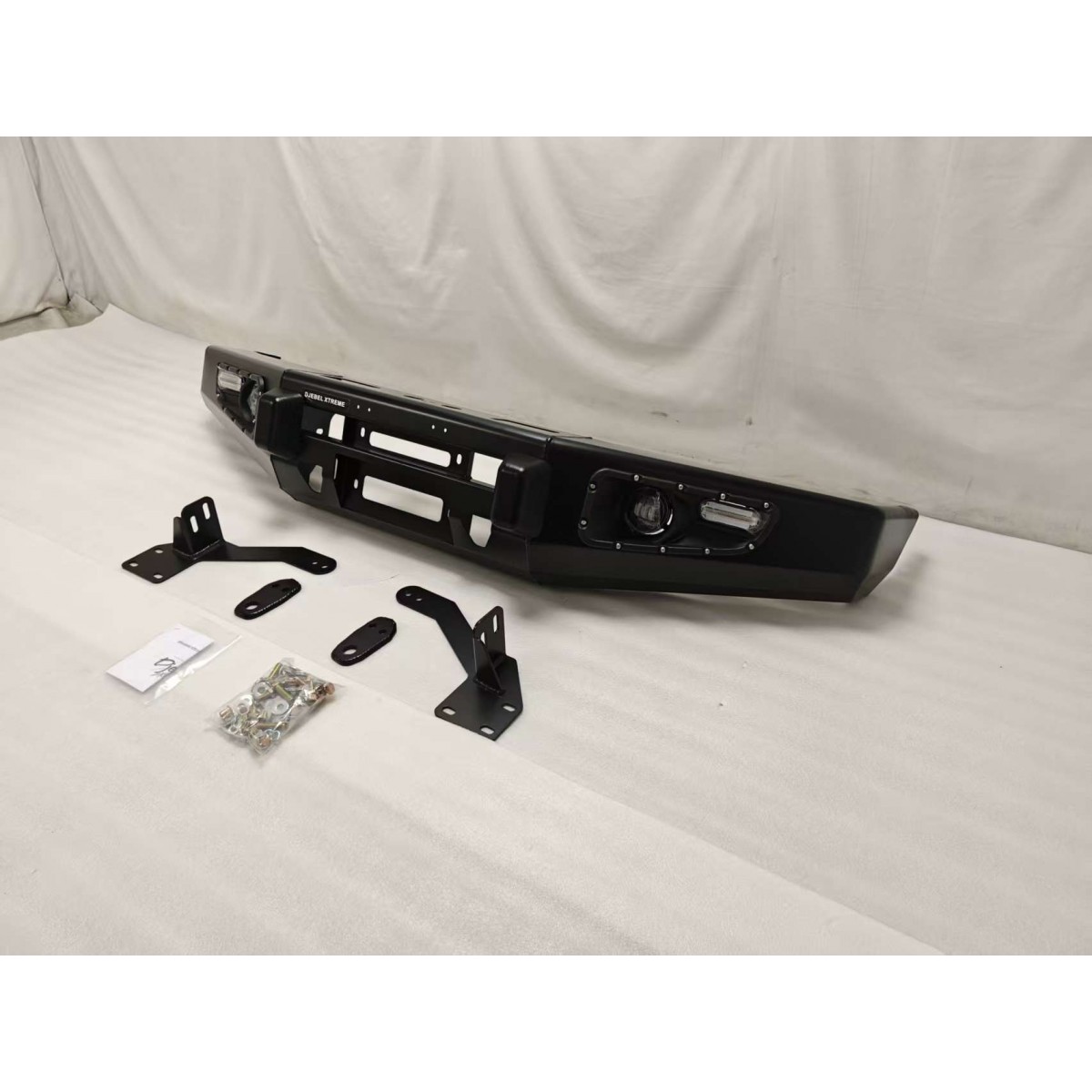 PARE CHOC AVANT MITSUBISHI PAJERO DID (2000-2007) DJEBELXTREME