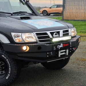 PARE CHOC AVANT NISSAN Y61