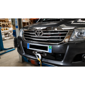 PLATINE SUPPORT DE TREUIL TOYOTA HILUX VIGO DJEBELXTREME