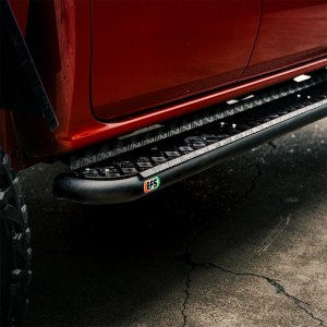 MARCHE PIEDS LATERAUX TOYOTA HILUX Revo EFS