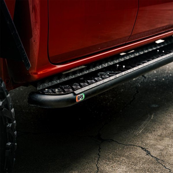 MARCHE PIEDS LATERAUX TOYOTA HILUX Revo EFS